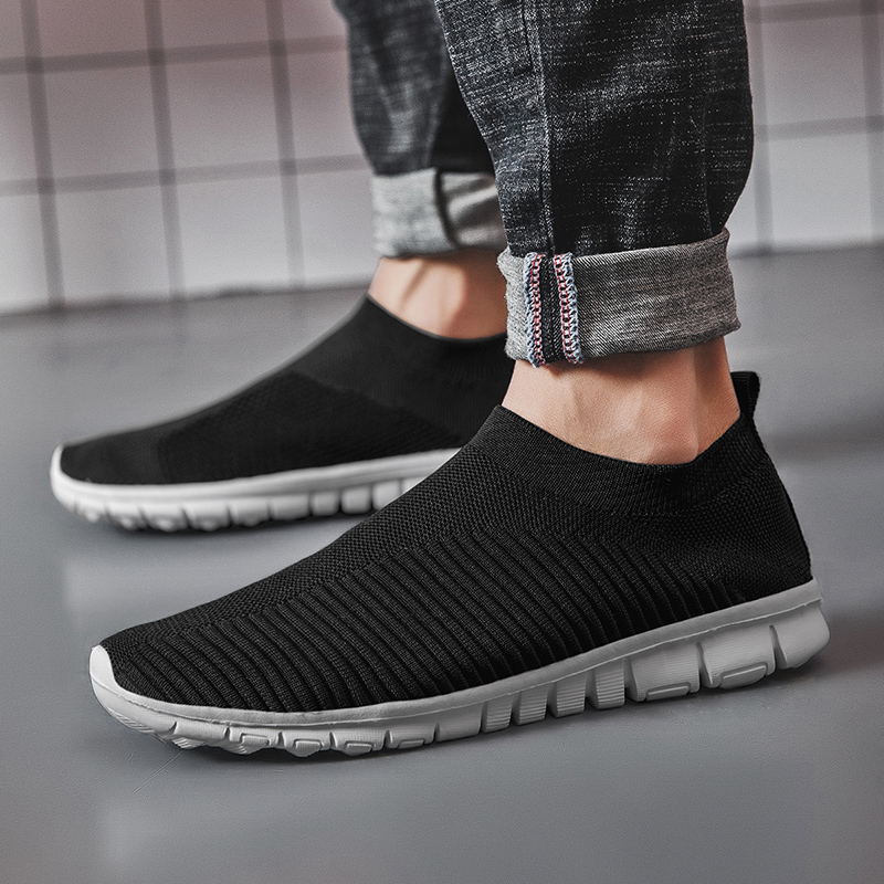 Ready Stock Men's Slip-on Sneakers Lightweight Sports Shoes Breathable Running Shoes