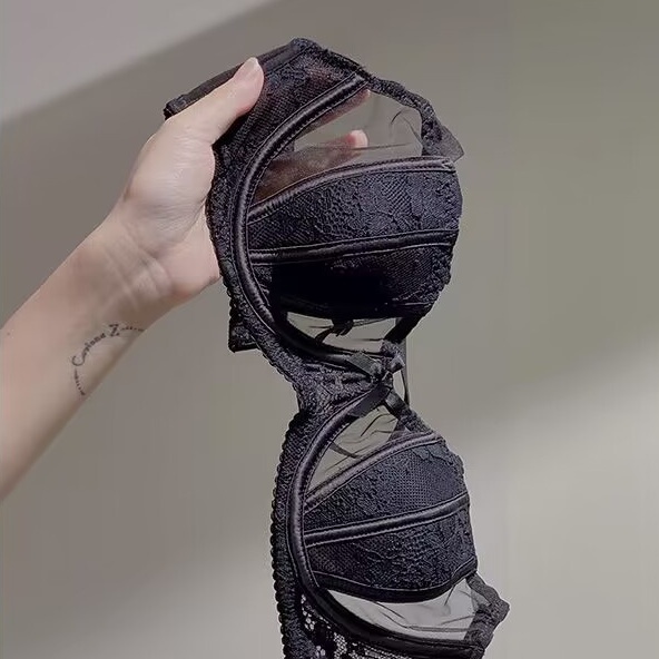 Ready Stock  Women Bra Seamless Wireless Soft  Girl Bralette half cup Invisible Push Up Lingerie